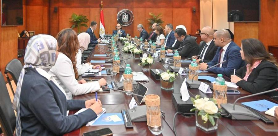 Egypt, Belarus discuss boosting industrial ties, trade cooperation